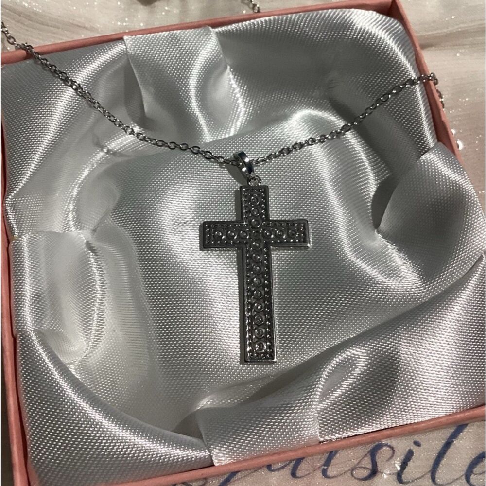 ✝️ Beautiful Sparkling Zircon Cross Pendant Necklace - Picture 16 of 16